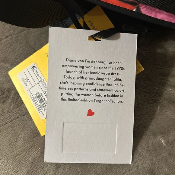 DVF x Target Modern Geo Black Pink Red Navy White Nylon Camera Crossbody Bag - Picture 13 of 13